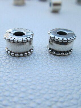 set of 2 lot Pandora 925  ALE Sterling Silver  Clip Charm 790267